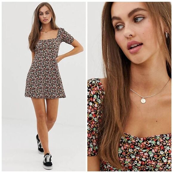 ✨Pull&Bear square neck ditsy floral dress✨ - Picture 2 of 5